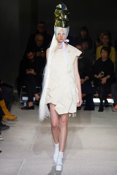 Look 2